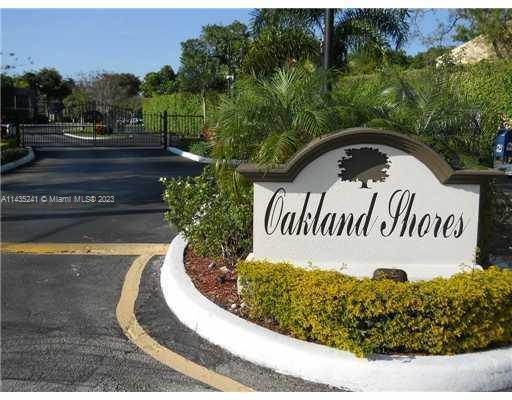 Foto principal - 3123 Oakland Shores Dr