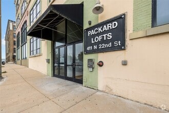 Building Photo - 2201 Locust St