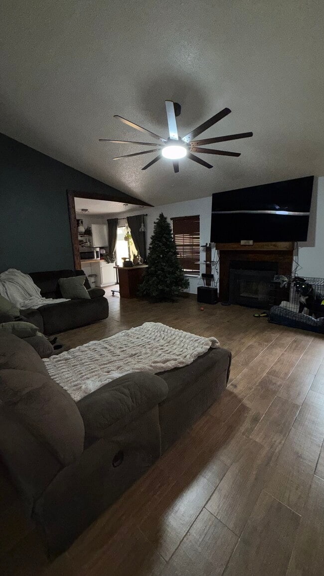 Foto del edificio - 1610 Mona Dr