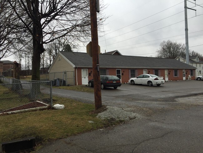 Foto del edificio - 524 Belden Ave NE