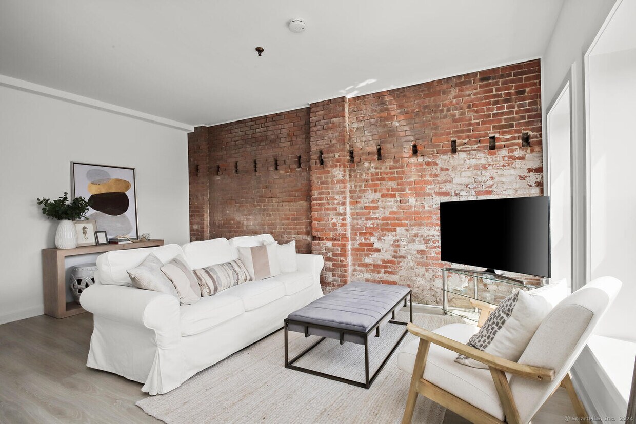 Foto principal - 126 Washington St