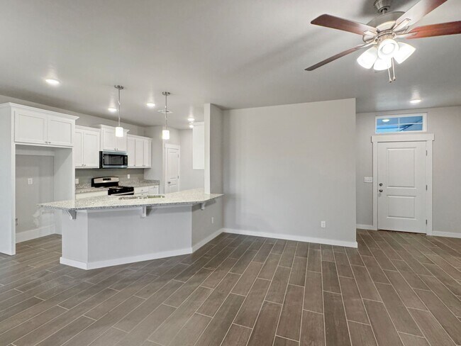 Building Photo - Beautiful 3-Bedroom Home in Council Ridge ...