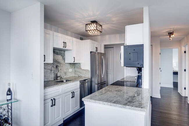 Foto del edificio - 2700 N Hampden Ct