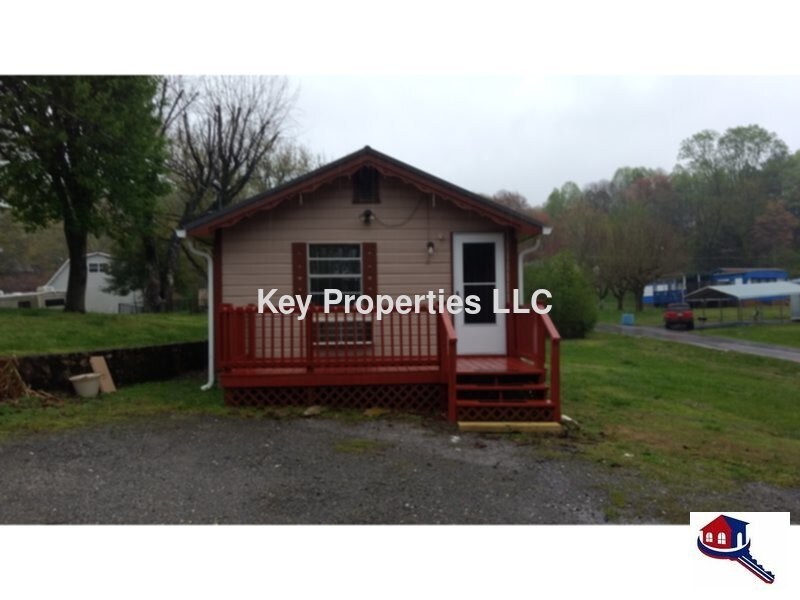 Building Photo - 242 Johnson Dr