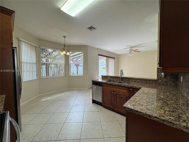 Foto del edificio - 1893 SW 149th Ave