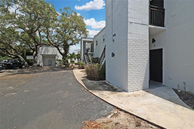 Building Photo - 4407 6th St S