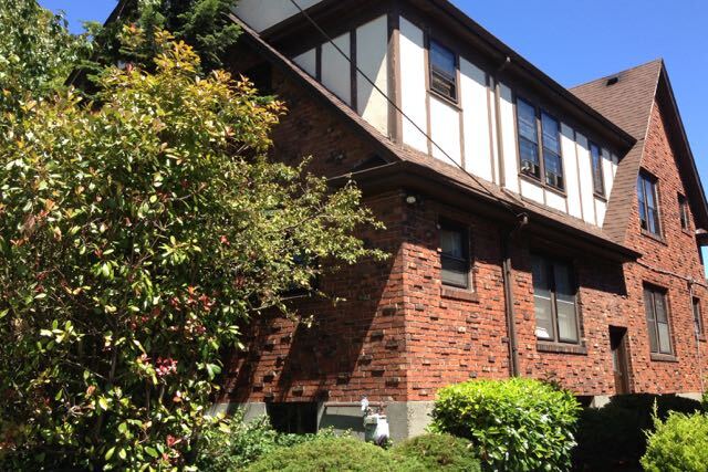 Building Photo - 705 N 46th St