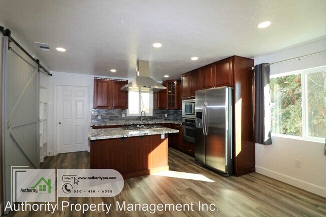 Foto del edificio - 3 br, 1 bath House - 5499 Balls Ferry Road