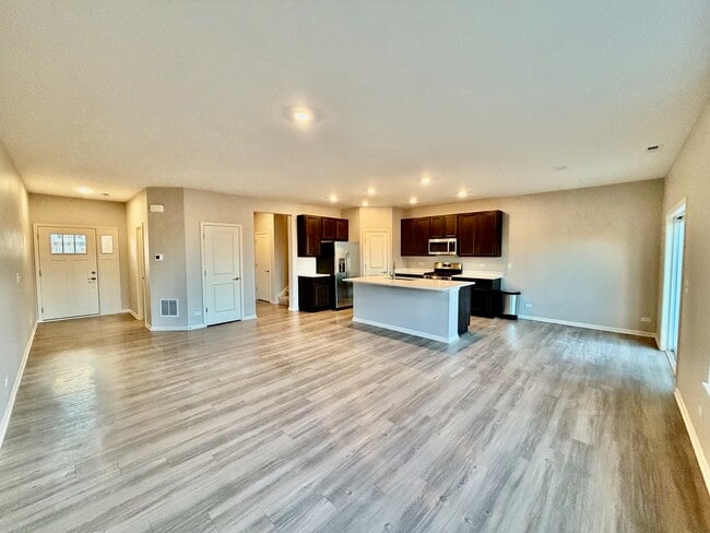 Foto del edificio - 1327 Draper Rd