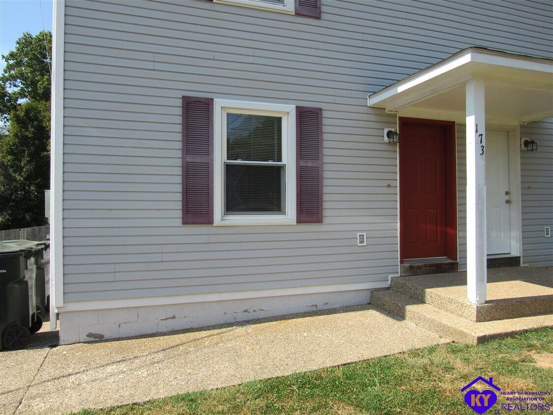 Primary Photo - 173 Creekvale Dr