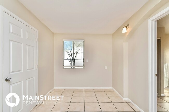 Building Photo - 854 W Calle Matus