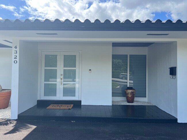 Foto del edificio - 4320 SW 57th Ave