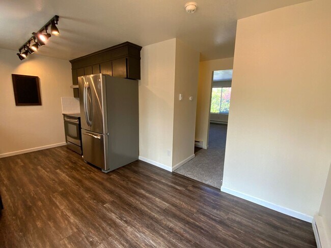 Building Photo - 7404 Rainer Drive