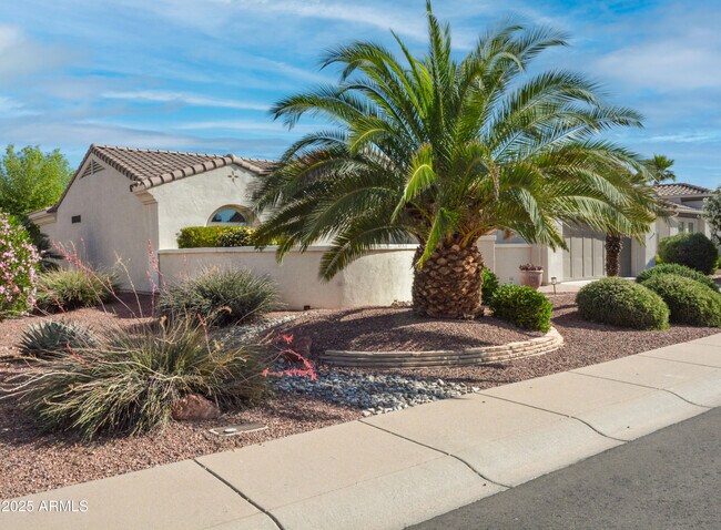 Building Photo - 13436 W La Vina Dr
