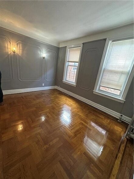 Foto del edificio - 661 E 94th St