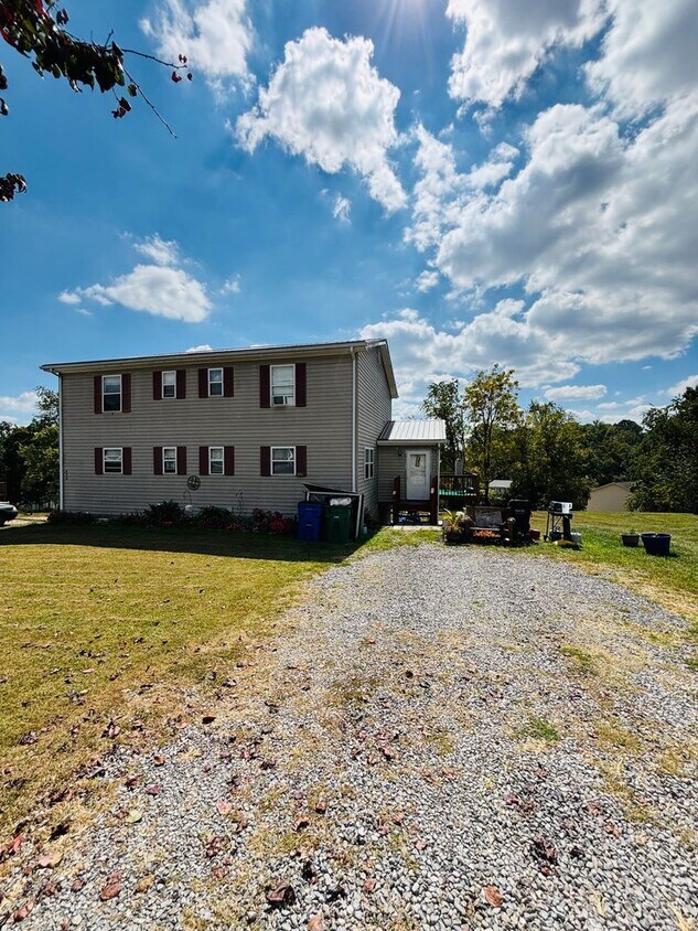 Foto del edificio - 405 Wakeman Ct NE