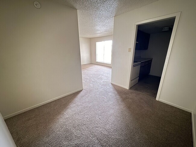 Foto del edificio - 4308 Lake Rd