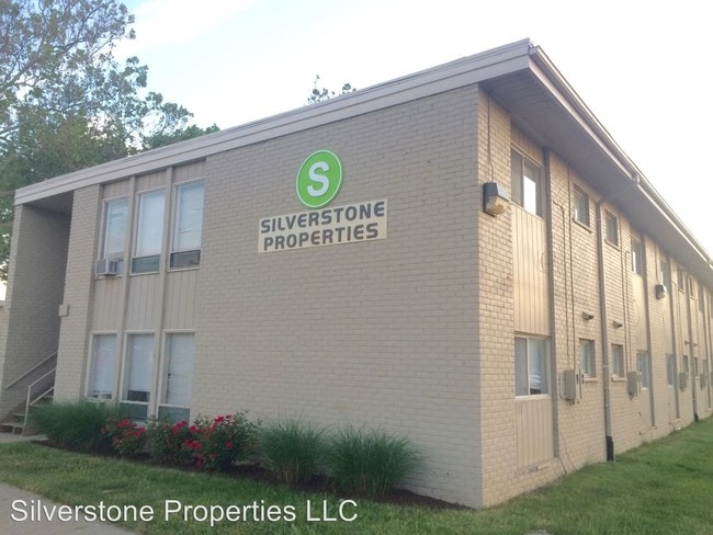 Building Photo - 5800 Streefkerk Dr