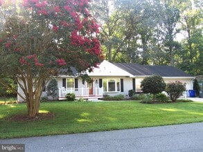 Building Photo - 23041 Holly Ct