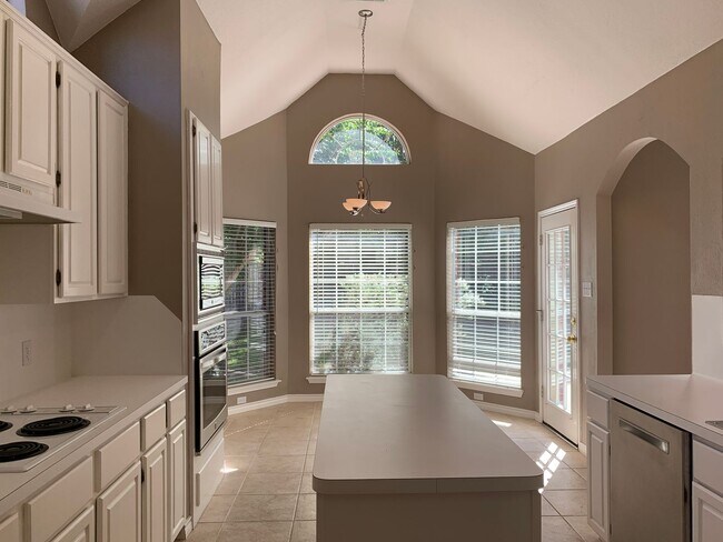 Foto del edificio - 109 Falcon Creek Dr