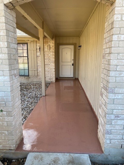 Primary Photo - Very nice, recently remodeled 4/2/2 house