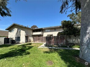 Building Photo - 1501 E Fairfield Ct