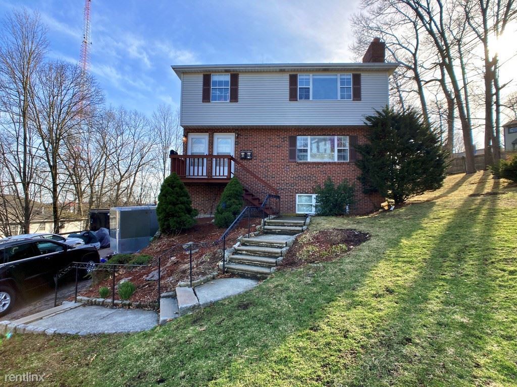 2 br, 1.5 bath House 31 Columbia Ave House Rental in Newton, MA