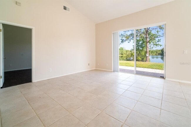 Building Photo - 535 Tree Shore Dr