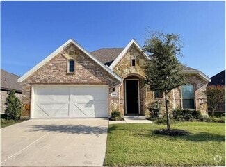 Building Photo - 2813 Acacia Ln
