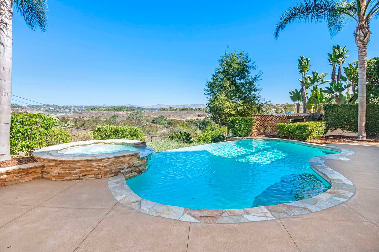 Primary Photo - 13684 Old El Camino Real