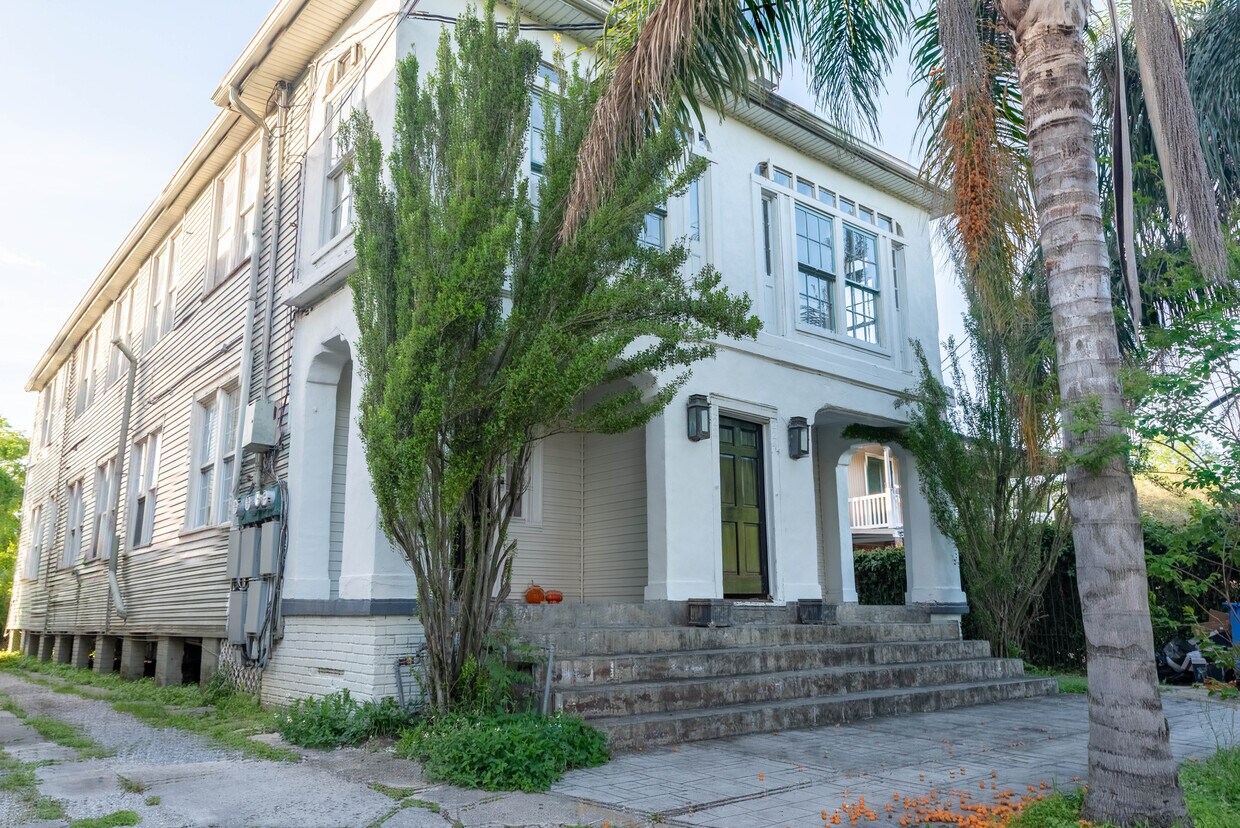 2220 Broadway St, New Orleans, LA 70118 Apartments in New Orleans, LA