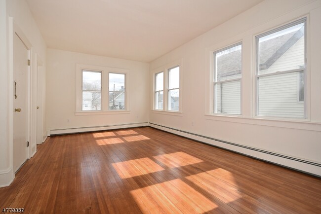 Building Photo - 109 Anchor Pl