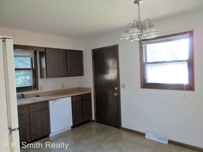 Building Photo - 517-519 Margate Dr