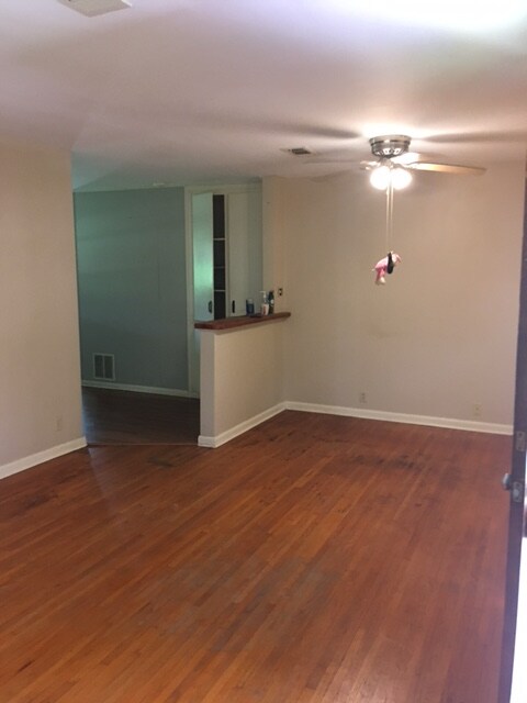 Building Photo - 5065 Folsom Dr