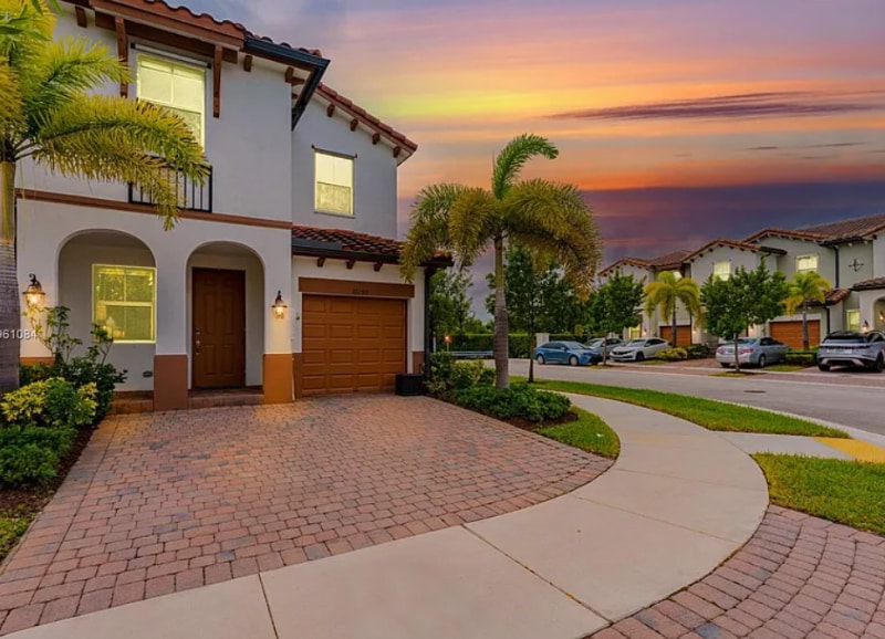 Photo - 10298 NW 88th Terrace (Doral, FL)