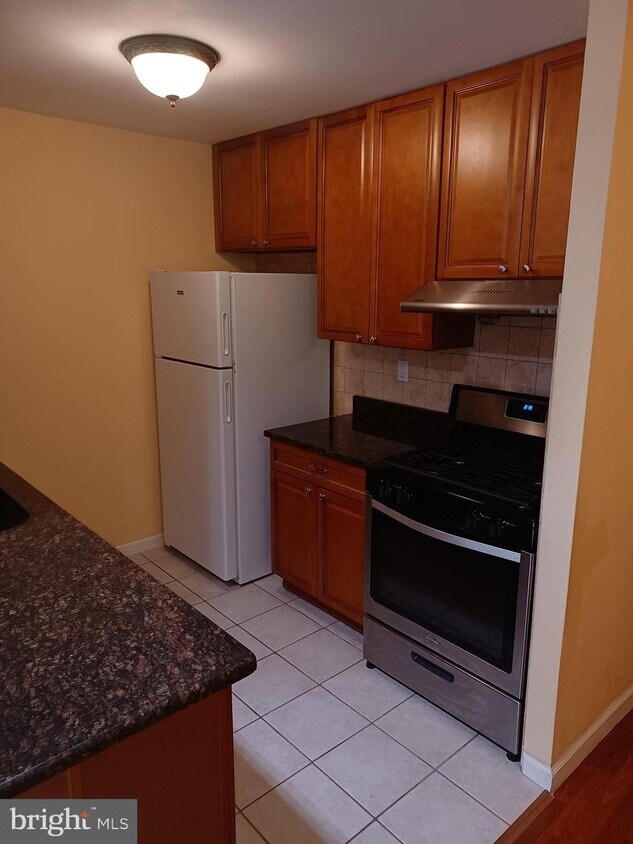 Foto del edificio - 2727 Rhawn St