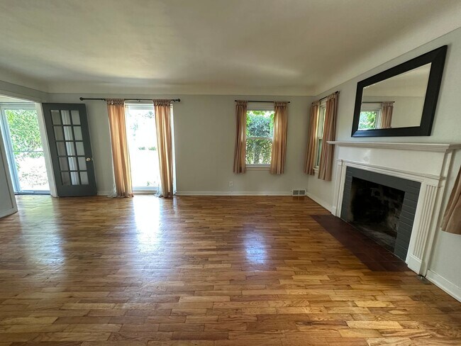 Foto del edificio - Adorable 3 bedroom home on the SE side!