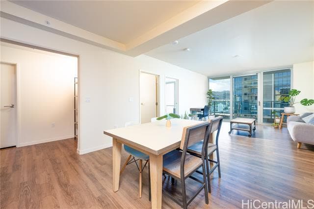 Building Photo - 1391 Kapiolani Blvd