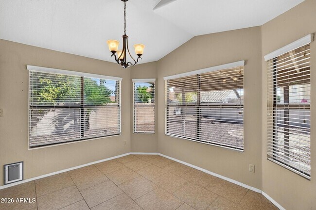 Foto del edificio - 7427 W Topeka Dr