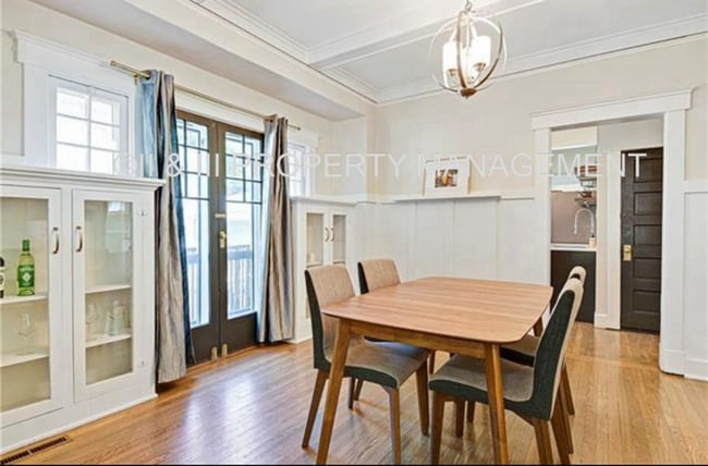 Building Photo - 11 E 57th Terrace