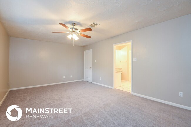 Foto del edificio - 15322 Parkville Dr
