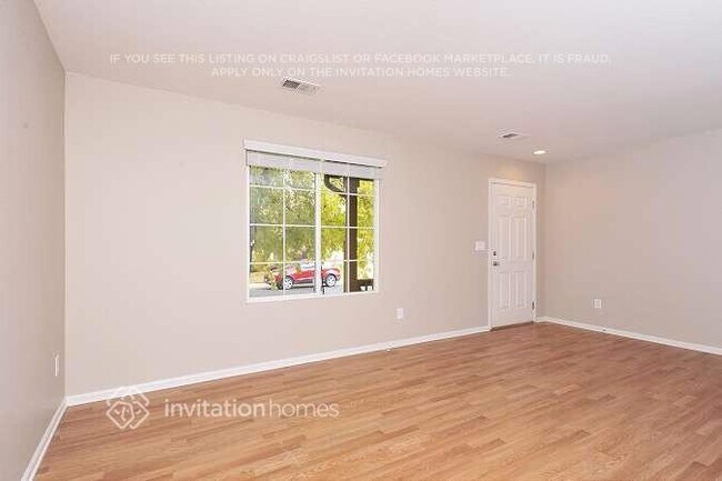 Foto del edificio - 10125 Hudson Ct