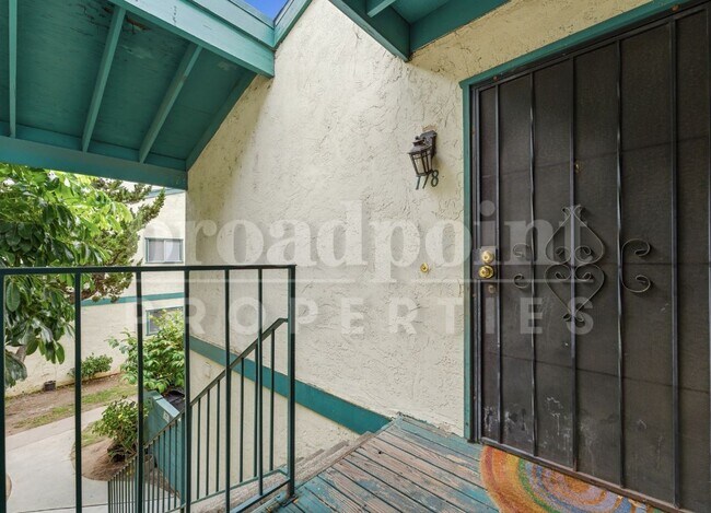 Foto del edificio - 1811 E Grand Ave