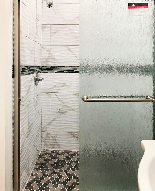 Brand new bathroom - 80 Moffat St