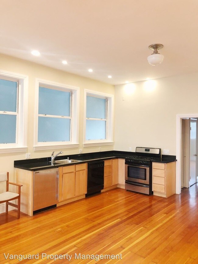 Building Photo - 1 br, 1 bath Apartment - 1528 Pacific Avenue