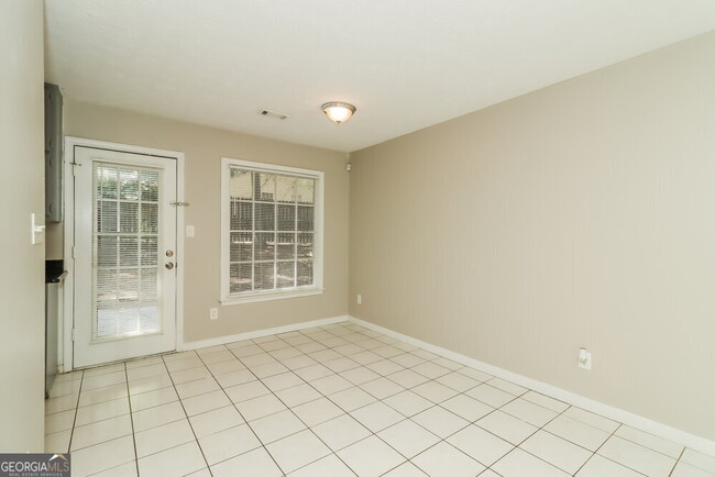 Foto del edificio - 500 Laurel Dr