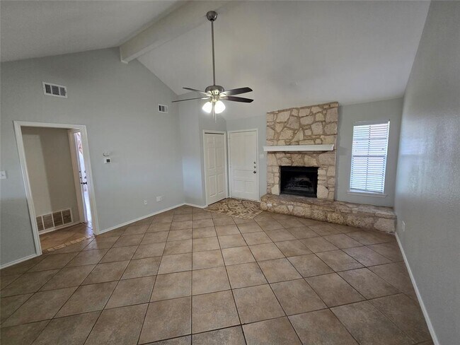 Foto del edificio - 16308 Edgemere Dr