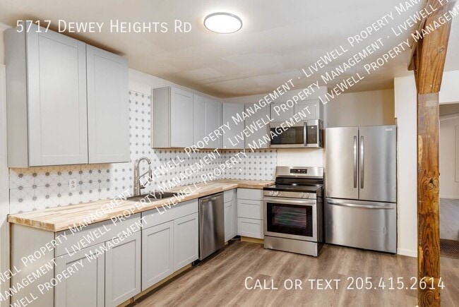 Building Photo - 5717 Dewey Heights Rd
