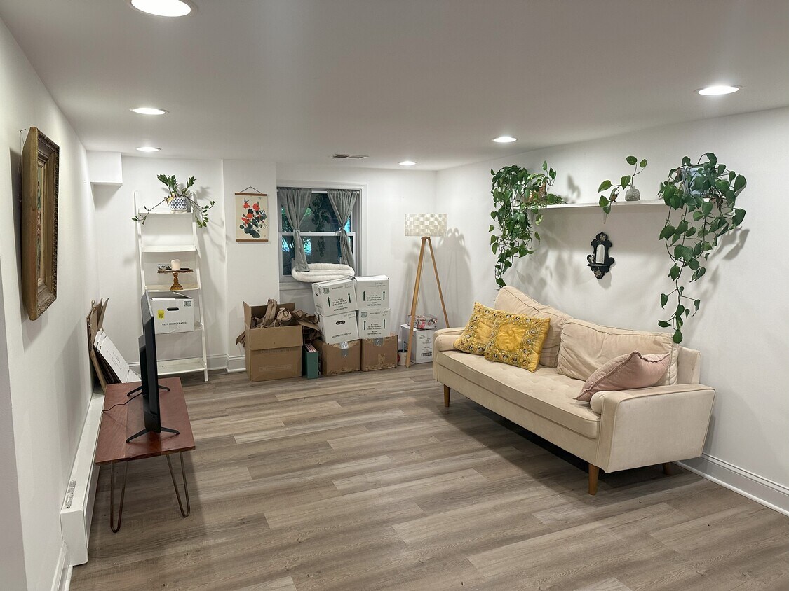 Foto principal - 1429 Shepherd St NW