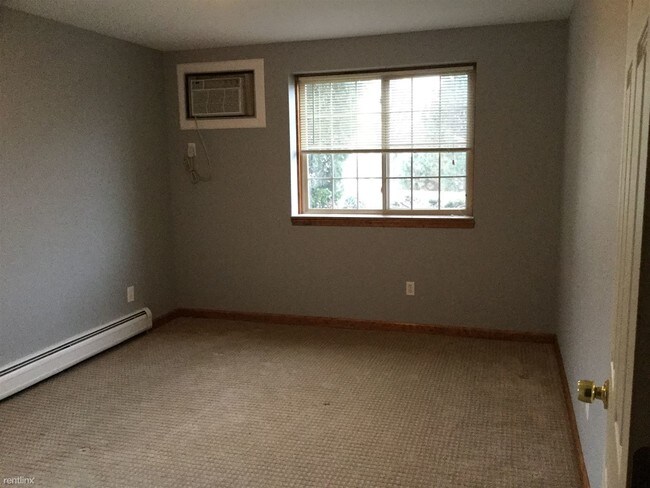 Building Photo - 475 Baldwin Ave